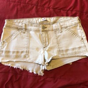 Hollister low-rise twill short shorts